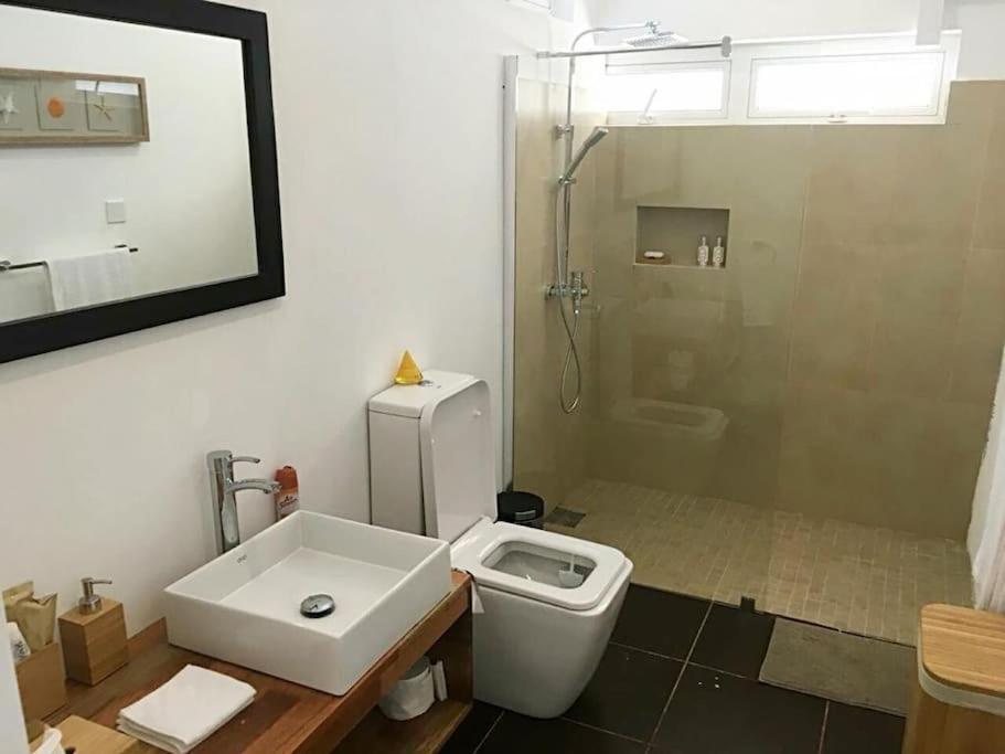 Lovely Two Bedrooms Apartment. Flic-en-Flacq Esterno foto